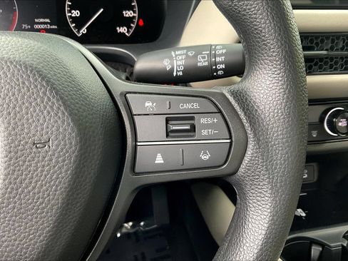 Used 2026 Honda HR-V LX image 12