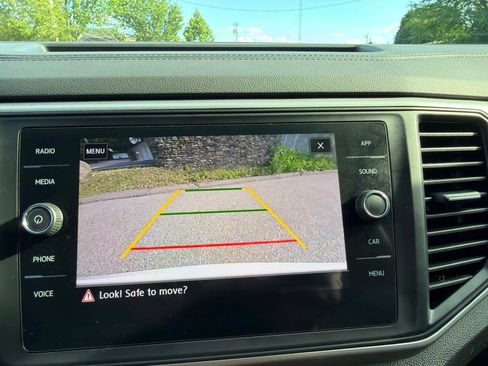 Used 2020 Volkswagen Atlas Cross Sport SE AWD/4WD image 22