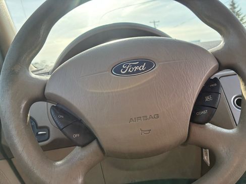 Used 2006 Ford Focus SE image 32