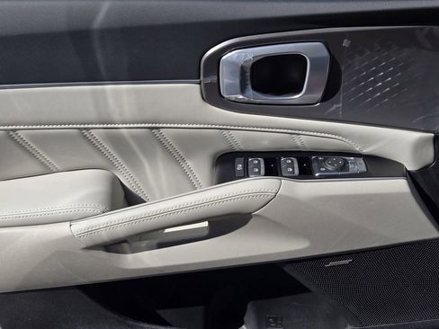 New 2026 Kia Sorento EX w/ EX Premium Package FWD image 17