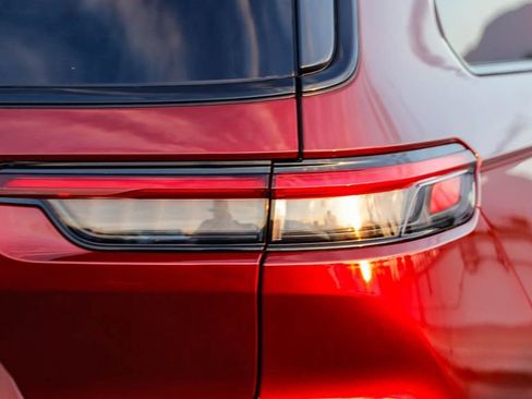 New 2025 Jeep Grand Cherokee L Altitude image 10