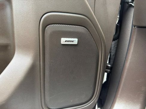 Used 2019 GMC Sierra 1500 SLT w/ SLT Premium Plus Package AWD/4WD image 23