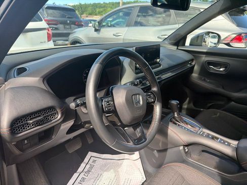 Used 2023 Honda HR-V Sport image 17