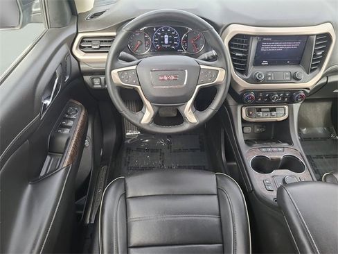 Used 2023 GMC Acadia Denali w/ Denali Technology Package image 19