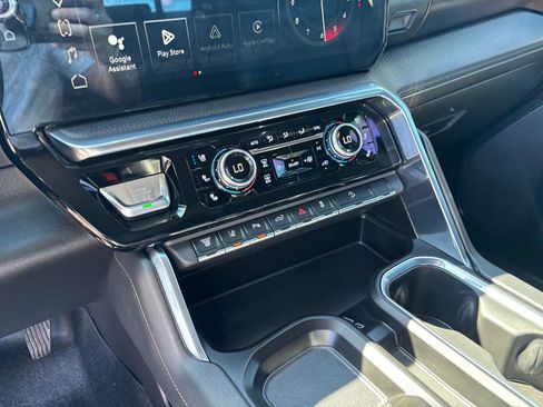 Used 2024 GMC Sierra 2500 Denali w/ Denali Reserve Package image 19