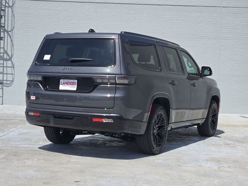 New 2026 Jeep Grand Wagoneer Limited AWD/4WD image 4