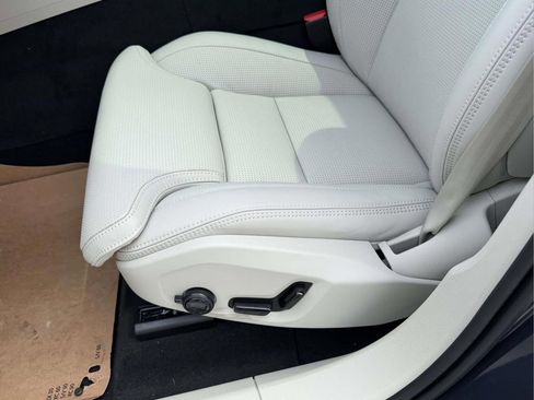 New 2026 Volvo XC60 T8 Ultra w/ Protection Package Premier AWD/4WD image 16