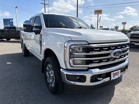 Used 2024 Ford F250 Lariat w/ Lariat Ultimate Package AWD/4WD image 3