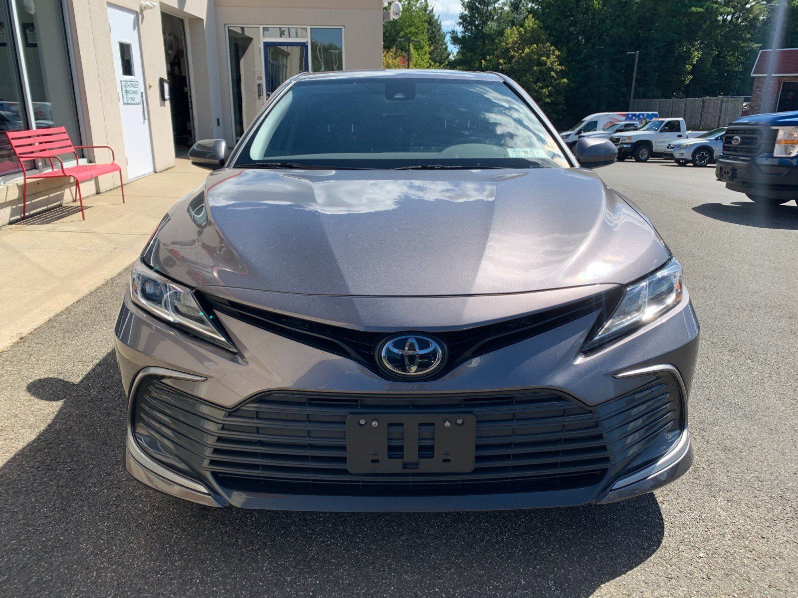Used 2023 Toyota Camry LE AWD/4WD image 2