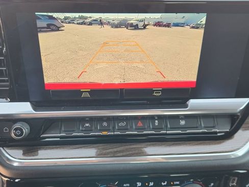 Used 2023 Chevrolet Silverado 1500 LT image 17