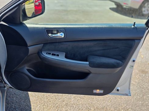 Used 2006 Honda Accord EX image 12