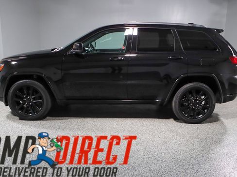 Used 2020 Jeep Grand Cherokee Altitude image 10