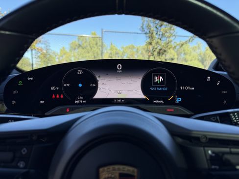 Certified 2021 Porsche Taycan 4S image 16