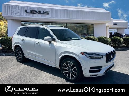 Used 2018 Volvo XC90 T6 Momentum w/ Convenience Package AWD/4WD image 7