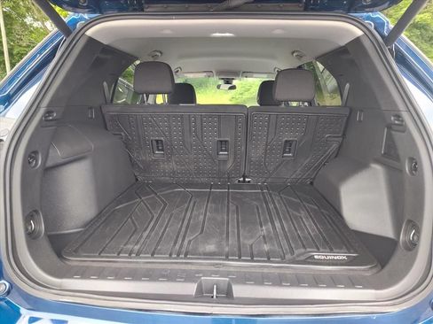 Used 2023 Chevrolet Equinox LT FWD image 10