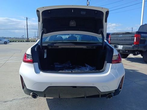 New 2025 BMW 330i 330i Loaner w/ M Sport Package image 9