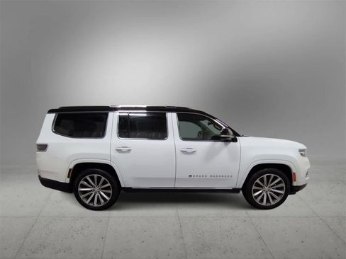 Used 2023 Jeep Grand Wagoneer 4WD image 5
