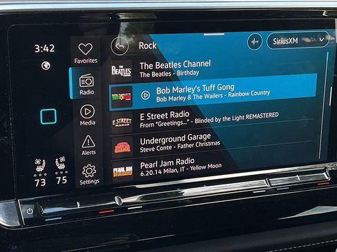 Used 2025 Volkswagen Atlas Cross Sport SE image 29