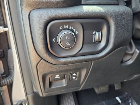 Used 2025 RAM 1500 Big Horn AWD/4WD image 30