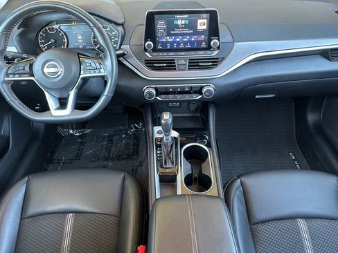 Used 2025 Nissan Altima 2.5 SR FWD image 17