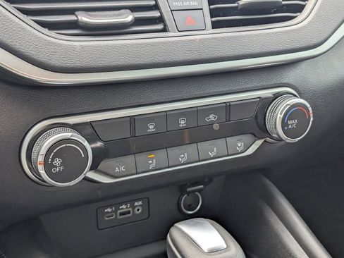 Used 2019 Nissan Altima 2.5 SR image 18