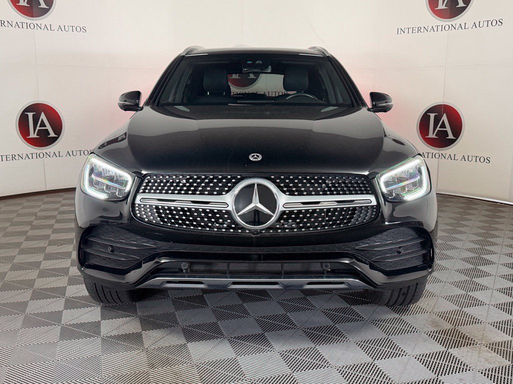 Used 2022 Mercedes-Benz GLC 300 4MATIC image 2
