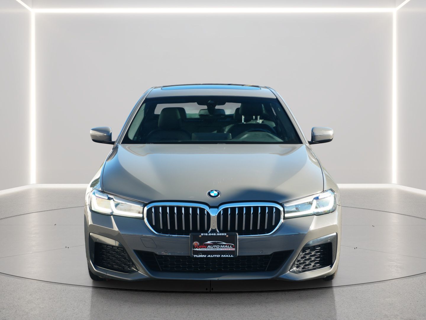 Used 2021 BMW 530i xDrive w/ M Sport Package AWD/4WD image 8