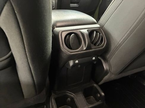 Used 2021 Jeep Wrangler Unlimited Sport AWD/4WD image 19