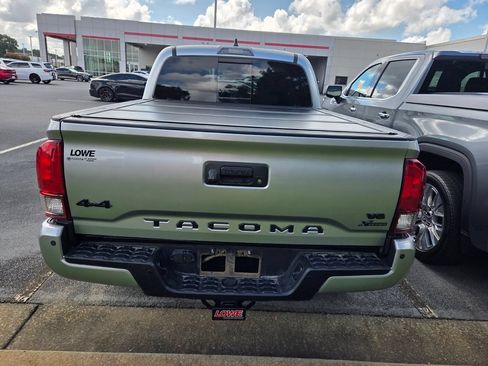 Used 2023 Toyota Tacoma SR5 AWD/4WD image 8
