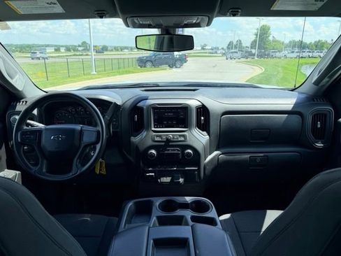 Used 2020 Chevrolet Silverado 1500 Custom Trail Boss w/ Custom Convenience Package AWD/4WD image 6