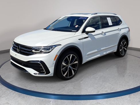 Certified 2023 Volkswagen Tiguan SEL R-Line AWD/4WD image 1