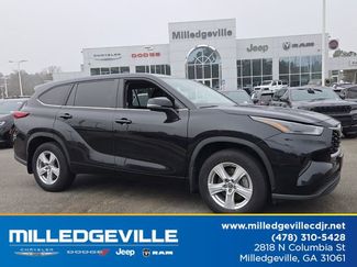 Used 2023 Toyota Highlander L video 1