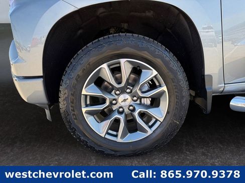 New 2026 Chevrolet Silverado 1500 RST w/ Convenience Package II AWD/4WD image 9