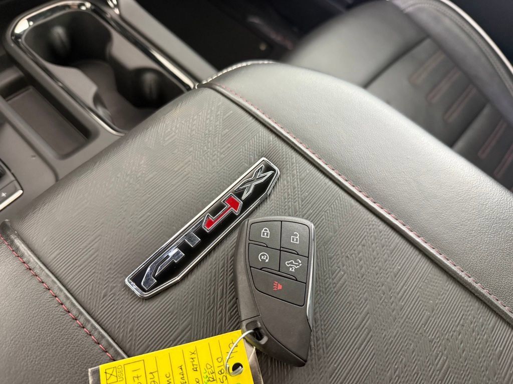 Used 2024 GMC Sierra 2500 AT4X AWD/4WD image 28