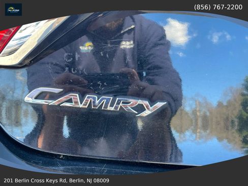 Used 2017 Toyota Camry XSE image 10