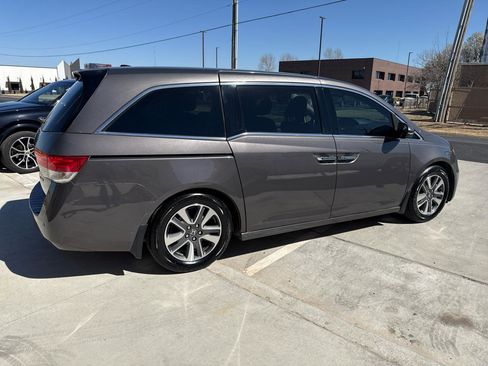 Used 2015 Honda Odyssey Touring Elite image 8