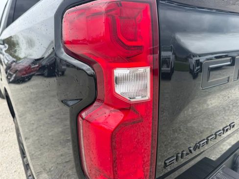 Used 2023 Chevrolet Silverado 1500 RST w/ Convenience Package II image 10