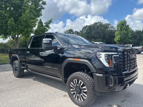 Used 2024 GMC Sierra 2500 Denali Ultimate AWD/4WD image 3