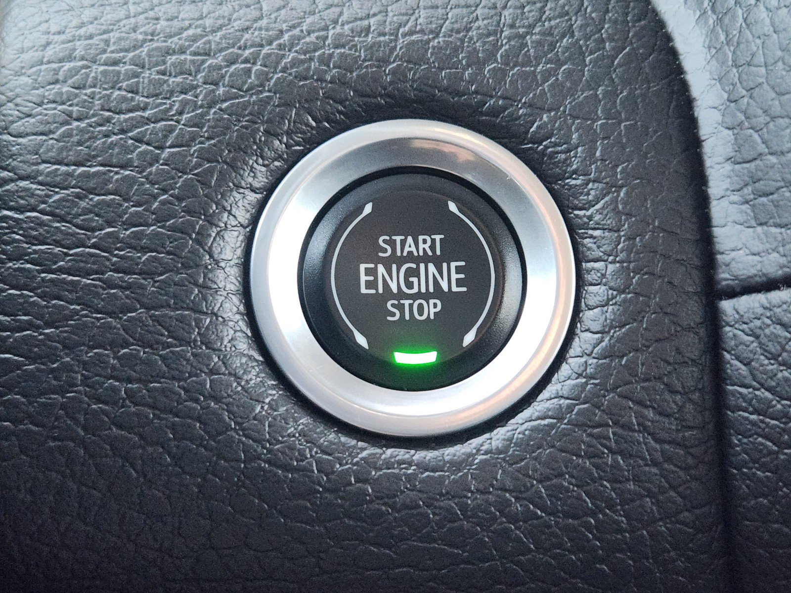 Used 2023 GMC Yukon XL Denali AWD/4WD image 19