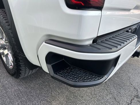 Used 2024 GMC Sierra 1500 Denali image 7