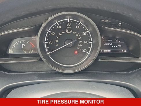 Used 2017 MAZDA MAZDA3 Touring FWD image 31
