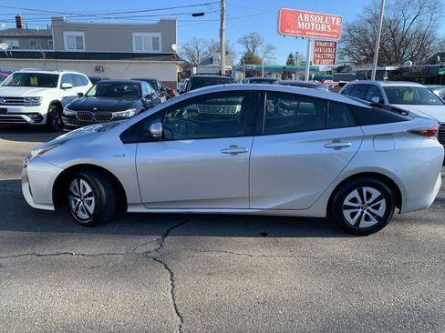 Used 2016 Toyota Prius Three image 8