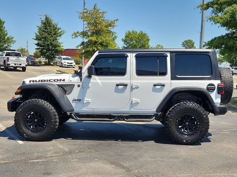 Used 2024 Jeep Wrangler Unlimited Rubicon w/ Technology Group AWD/4WD image 3