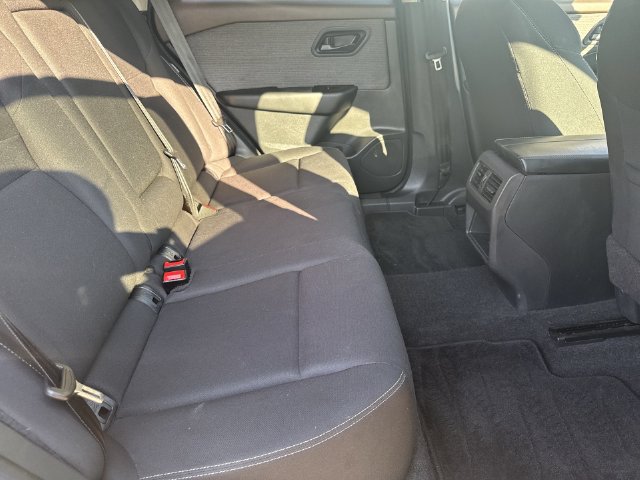 Used 2023 Nissan Rogue S AWD/4WD image 26