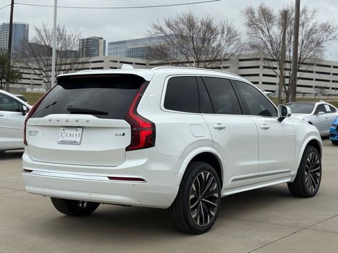 New 2026 Volvo XC90 B6 Plus image 5