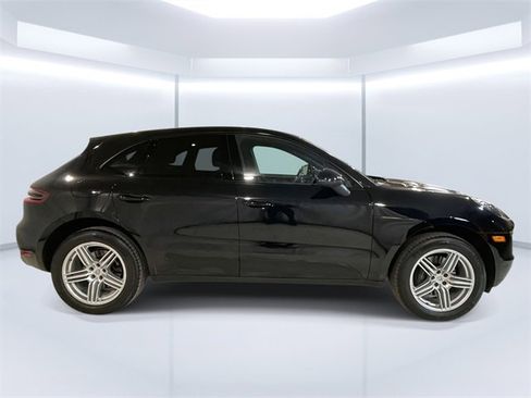 Used 2018 Porsche Macan image 5
