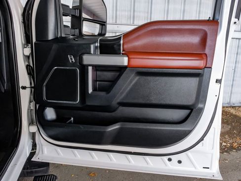 Used 2018 Ford F350 Platinum w/ Platinum Ultimate Package image 45