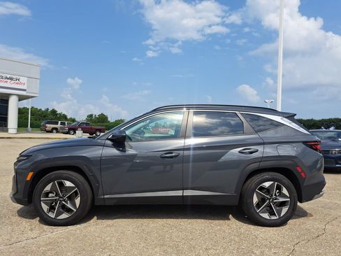Used 2025 Hyundai Tucson SEL FWD image 8