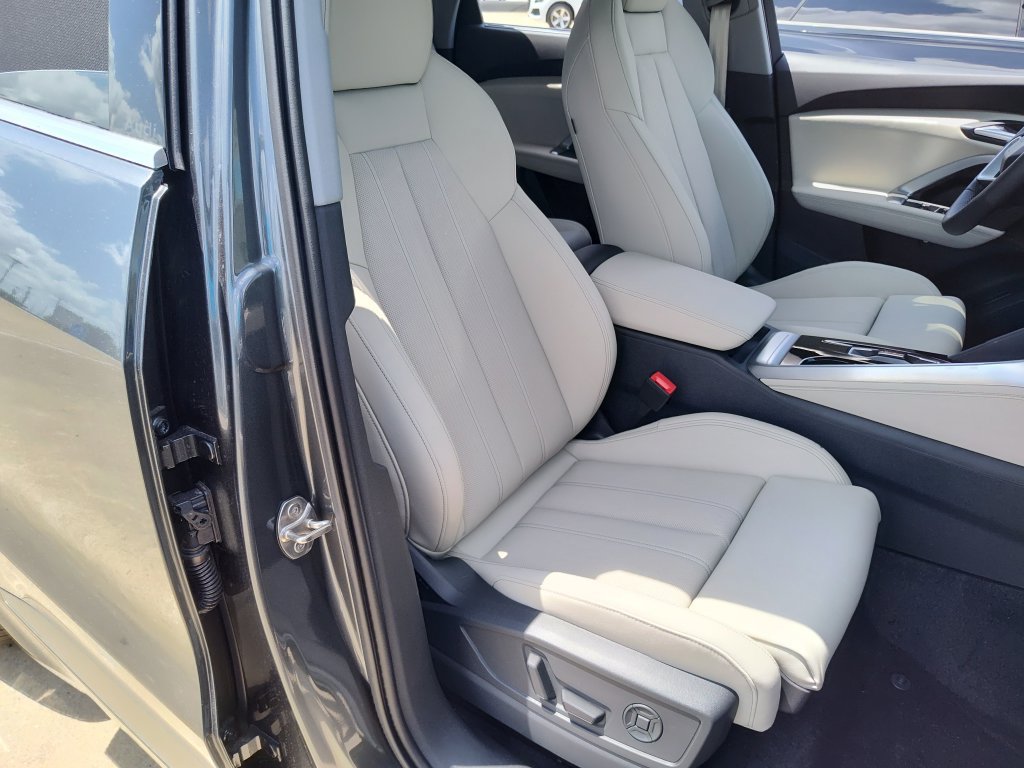 New 2026 Audi Q5 Premium Plus AWD/4WD image 12