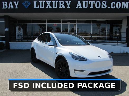 Used 2021 Tesla Model Y Long Range AWD/4WD image 1